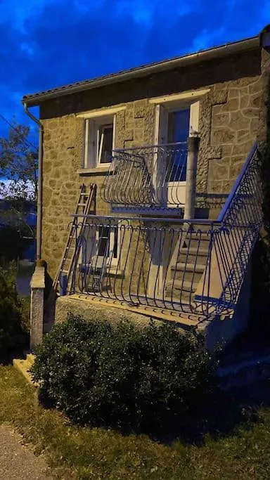 Maison En Pleine Nature Saint-Maurice-en-Gourgois 0*,